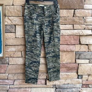 Almost Famous Premium green tan camo pants New 5